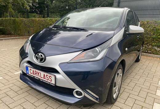 Toyota Aygo 1.0i VVT-i x-play and pack x-pure M/M