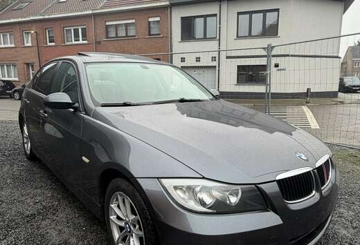 BMW 318i CARPLAY, CLIMA, TOIT OUVR. PRET A IMMATRICUL ...