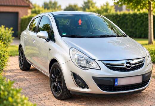 Opel 1.2i Essentia Easytronic