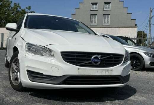 Volvo 2.0 D3 150PK 6 VIT EURO6b NAVI CLIMA ALU