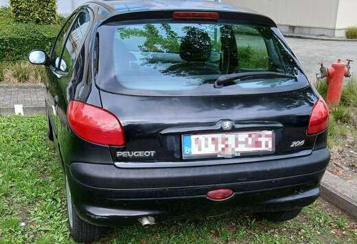 Peugeot 1.1i Enfant Terrible