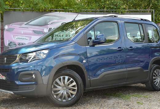 Peugeot 1.5BlueHDi Standard Allure BOITE AUT NAV CAM  ...