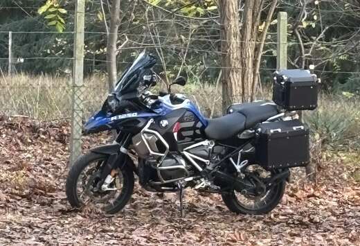 BMW racing blue metalic