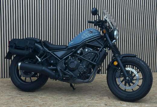 Honda rebel