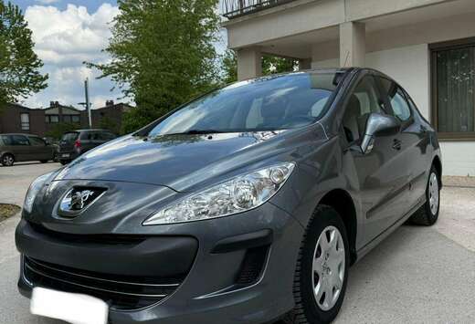 Peugeot 1.4i Confort Pack - 54.000km