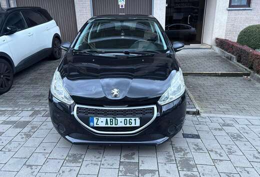 Peugeot 208 1.2i Access