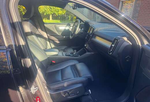 Volvo XC40 2.0 D4 AWD Launch Edition Geartronic