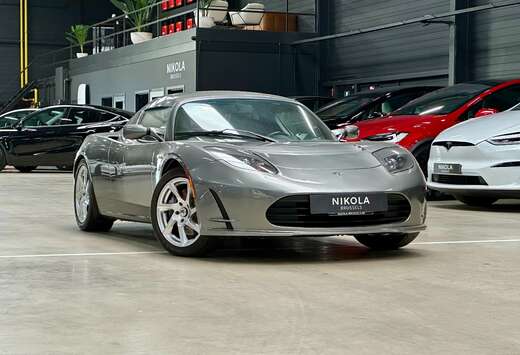 Tesla V2.5 - HEATED SEATS - 2 DIN SCREEN