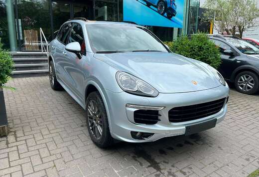 Porsche Cayenne 3.0i V6 Hybrid Tiptronic S PLUG-IN