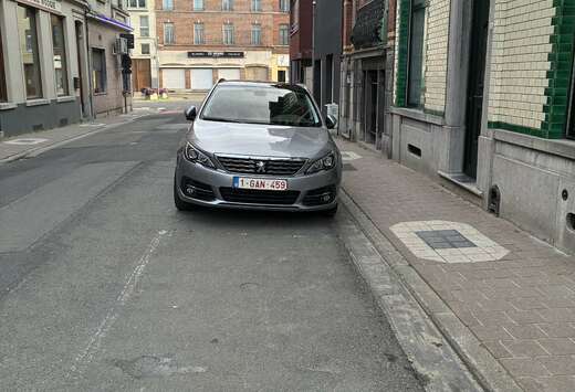 Peugeot SW 1.2 PureTech Allure (EU6.2)