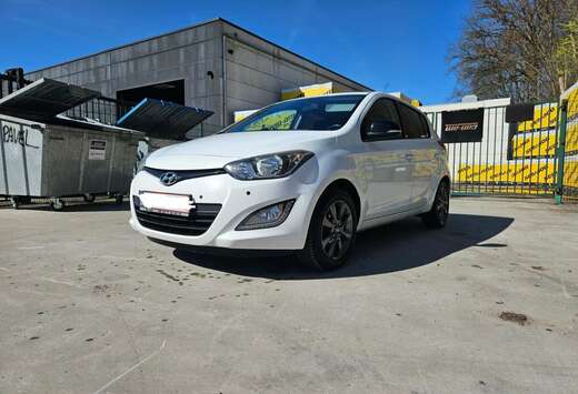 Hyundai 1.2i go