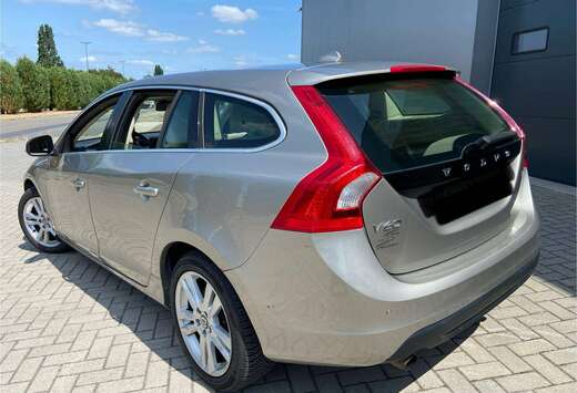 Volvo Automatique Essence €5 GSM 0489349942