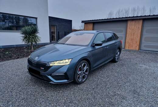 Skoda RS PHEV 1.4 TSI RS DSG 245 PK Panodak, DCC, ACC