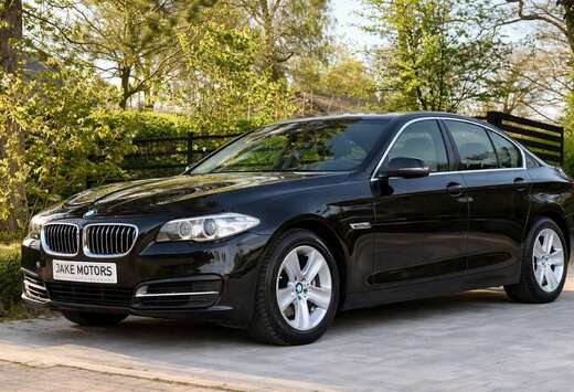 BMW 520 dXA ** XDRIVE ** TOIT OUVRANT ** GARANTIE **