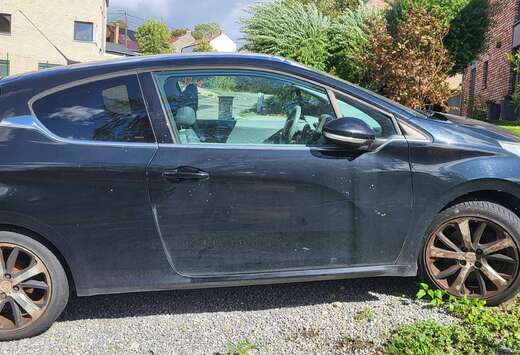 Peugeot 208 1.6 THP Feline