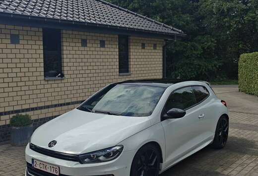 Volkswagen 2.0 TSI R-Line DSG