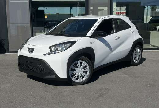 Toyota PLAY - AUTOMAAT  1.0 VVT-I - 72 PK  CAMERA + C ...