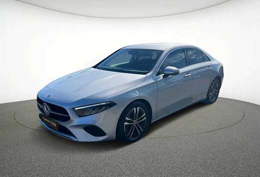 Mercedes-Benz Berline Luxury Line