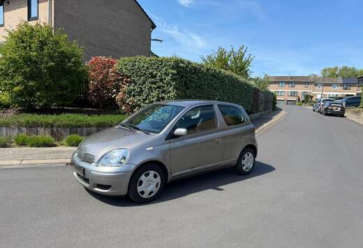 Toyota 1.3i VVT-i 16v Linea Sol automatique Airco