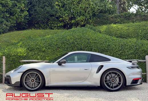 Porsche 911 Turbo S 2022