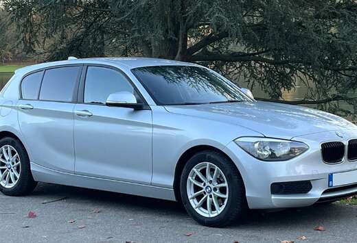 BMW 116d Efficient Dynamics  NAV PDC TEL BTooth