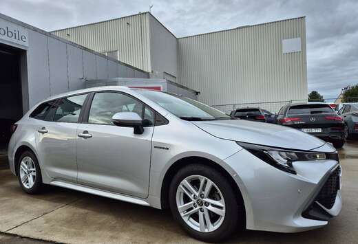 Toyota SW 1.8i AUTOM. // HEV HYBRID // 2022 !!