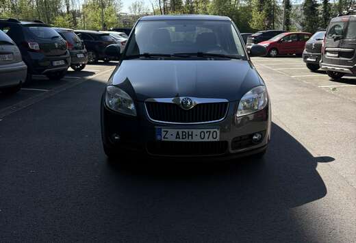 Skoda 1.6i Ambiente Tiptronic