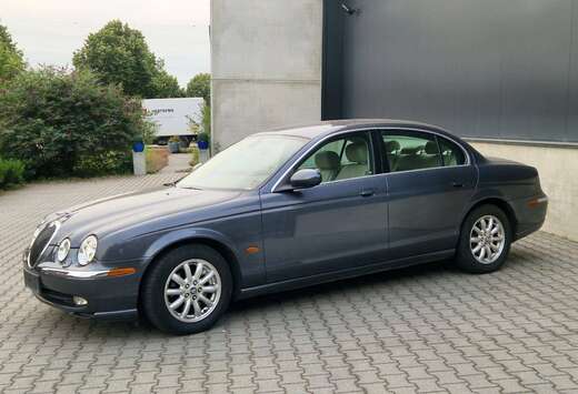 Jaguar 2.5i V6 24v Sport