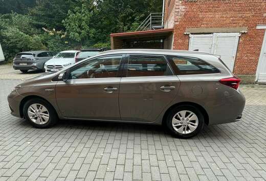 Toyota SW HEV 1.8i HSD Business Plus E-CVT