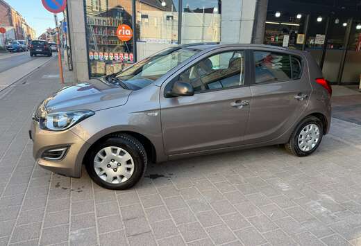 Hyundai i20 1.2i Essence *Tres bon etat**Perfect Staa ...