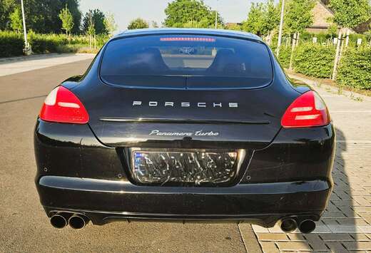 Porsche Panamera Turbo 4.8 V8 PDK