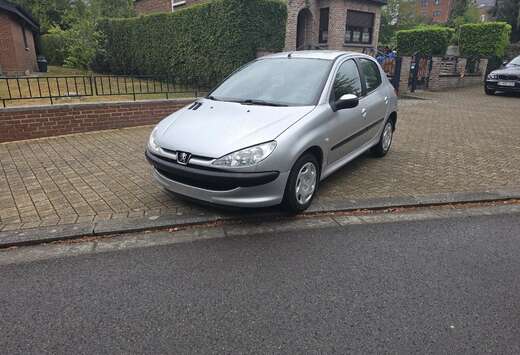 Peugeot 1.4i  prête a immatriculer