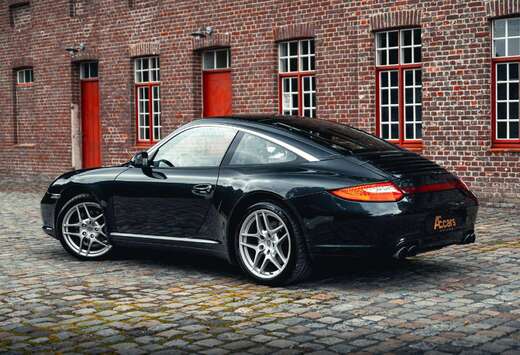 Porsche .2 911 TARGA 4 / MANUAL / SPORT EXHAUST / MAJ ...