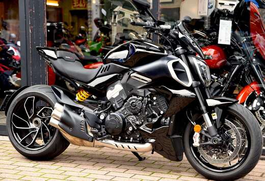V4 ***MOTO VERTE***