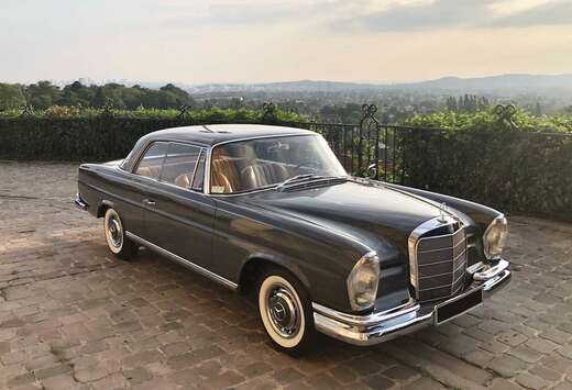 Mercedes-Benz 220 SE coupé W111