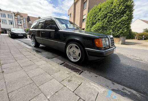 Mercedes-Benz 300 TD Turbo - S124 -UNIEKE KANS