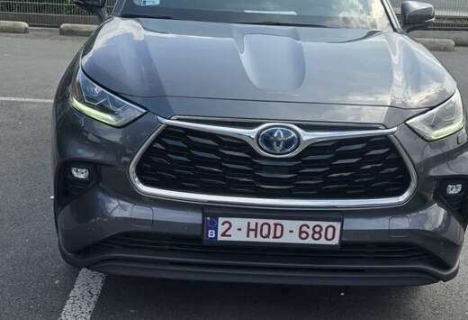 Toyota Hybrid 2.5i AWD