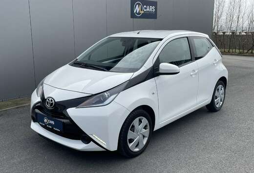 Toyota 1.0X-PLAY 5 PORTES