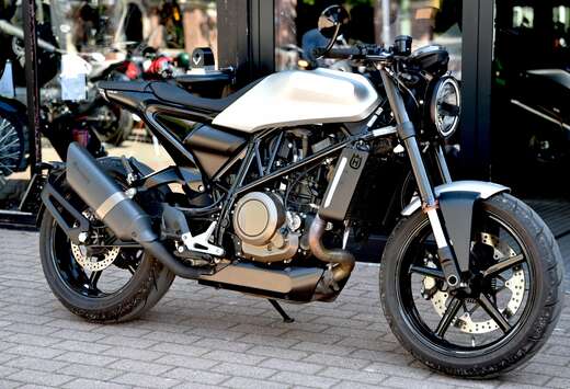 701 ***MOTO VERTE***