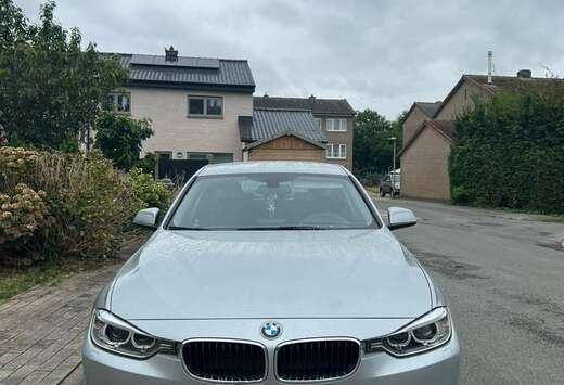 BMW F30