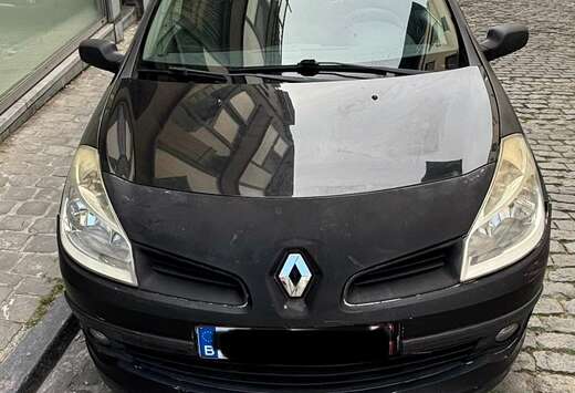 Renault Clio 1.2i 16v Générique
