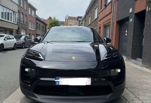 Porsche e-Macan 100 kWh 4