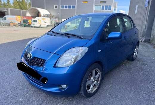 Toyota Yaris 1.3i VVT-i 16v Linea Sol