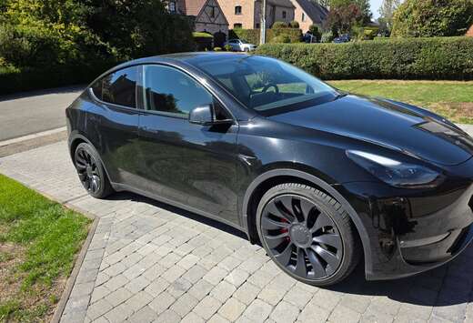 Tesla Model Y 72.5 kWh Dual Motor Performance (377 kW ...