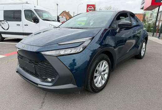 Toyota Hybrid 2WD e-CVT Dynamic Plus