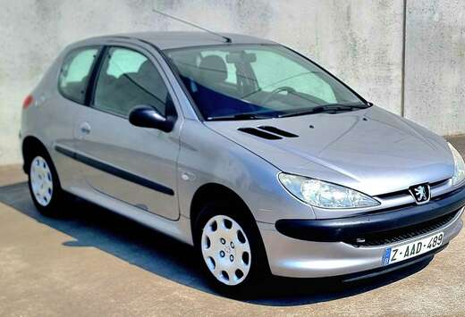 Peugeot 1.1i Enfant Terrible