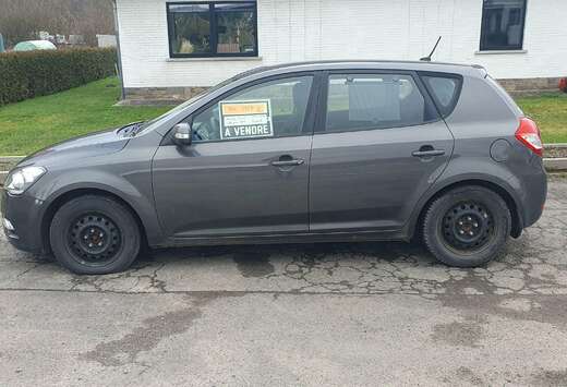 Kia Cee\'d 1.6 CRDi EX ISG EcoDynamics DPF