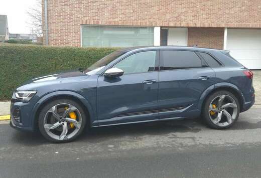 Audi SQ8 e-tron quattro