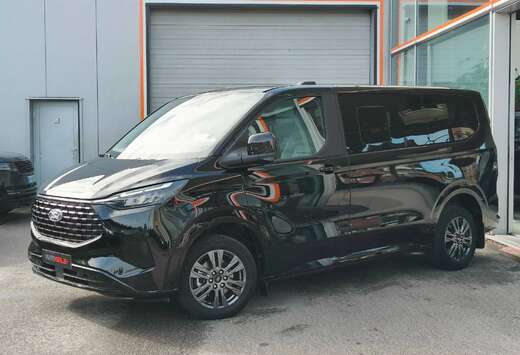 Ford 2.5 L1 9 Seats PHEV Titanium X Leather