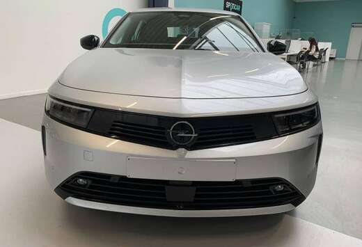 Opel Sports Tourer 6 1.6 Turbo Hybrid 132kW Edition